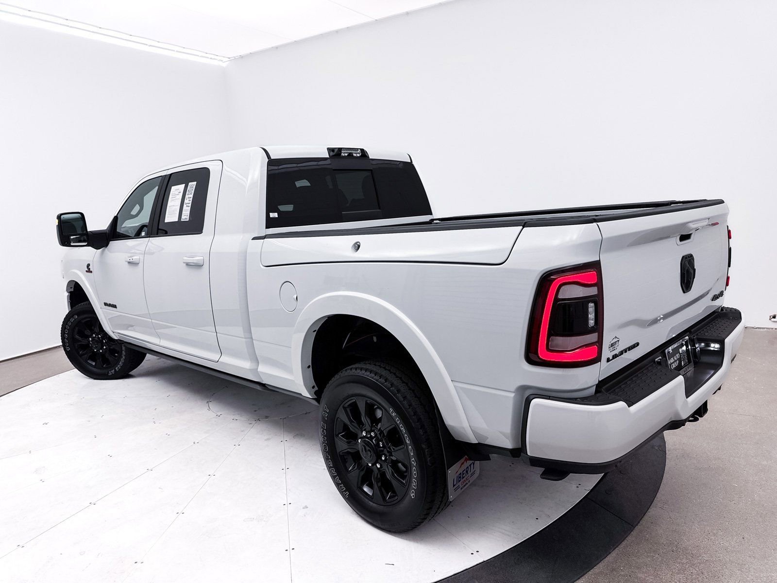 Used 2023 RAM 2500 Limited image 2