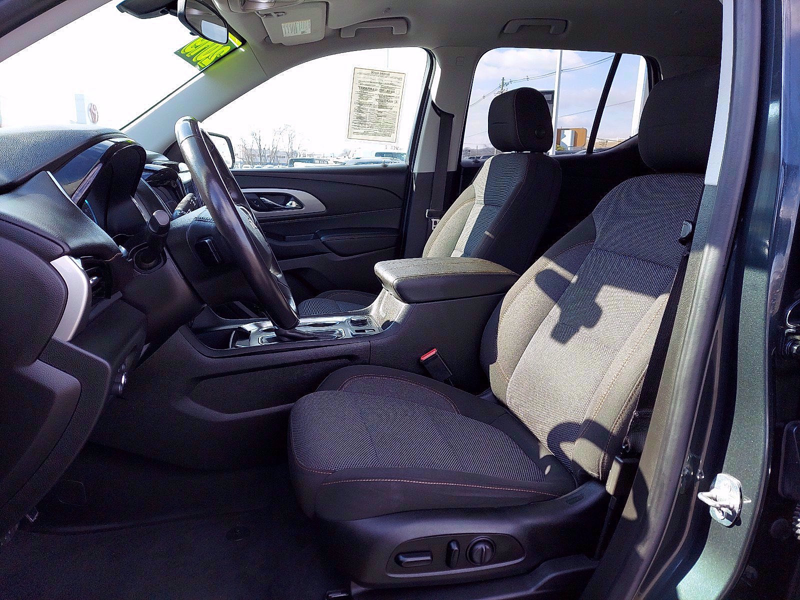 Used 2019 Chevrolet Traverse LT AWD/4WD image 14