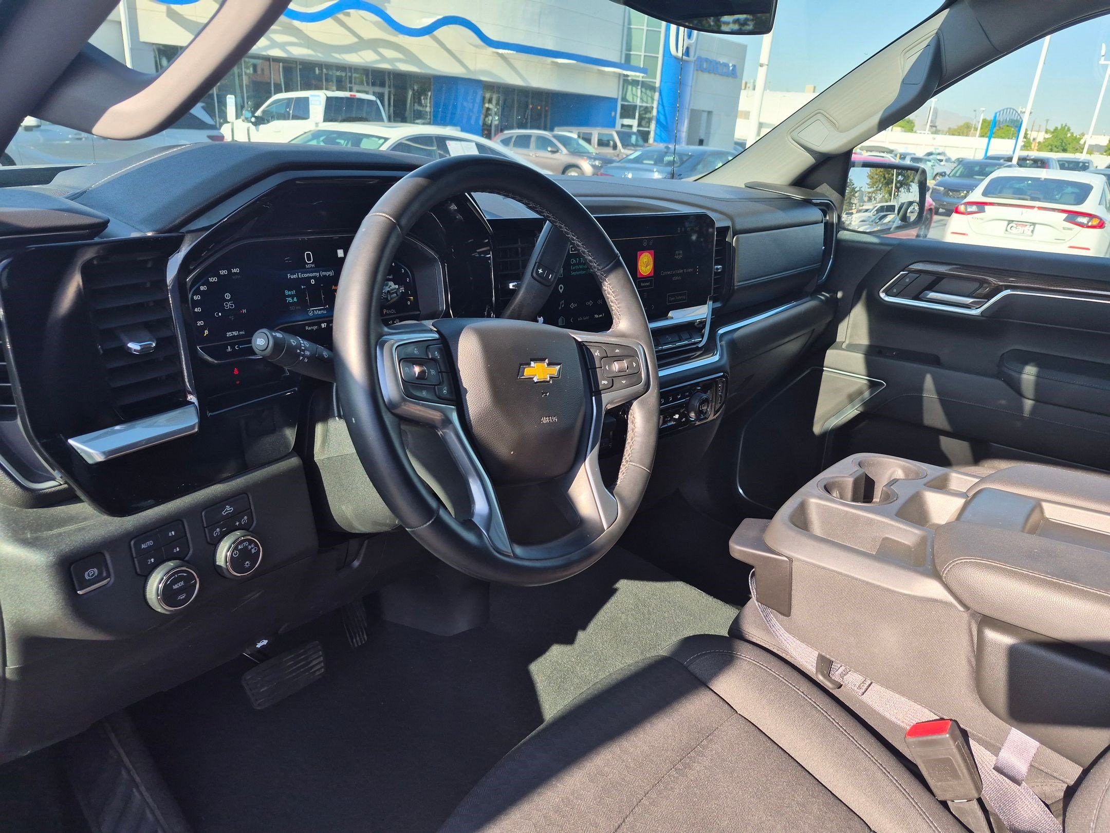 Used 2023 Chevrolet Silverado 1500 LT w/ Z71 Off-Road Package AWD/4WD image 16