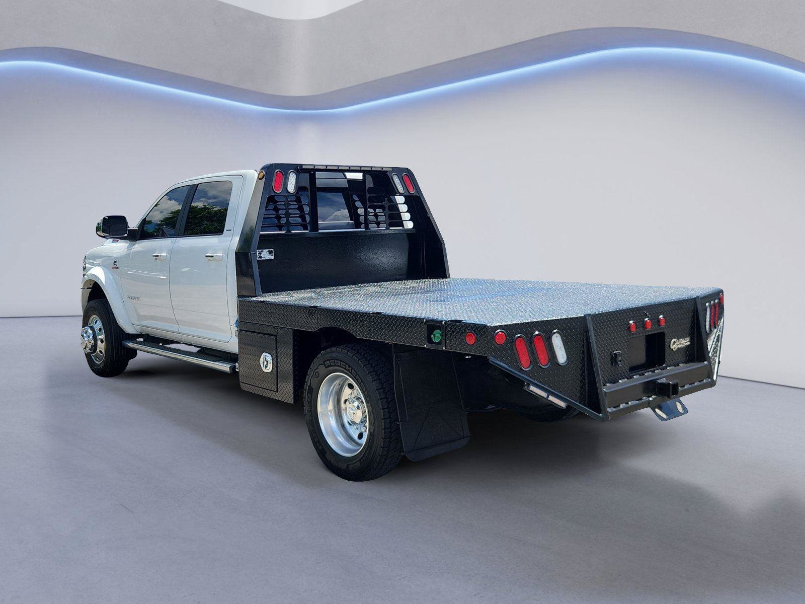 Used 2022 RAM 4500 Laramie AWD/4WD image 5
