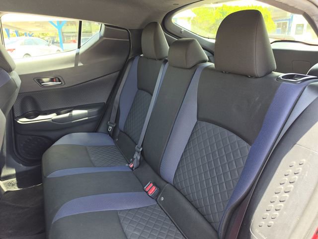 Used 2020 Toyota C-HR XLE FWD image 17