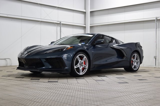 Used 2020 Chevrolet Corvette Stingray Preferred Cpe w/ 2LT Preferred Equipment Group image 3