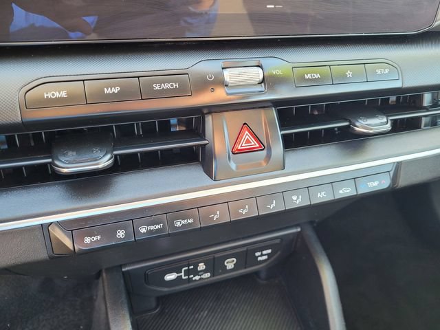 Used 2025 Kia K4 FWD image 16