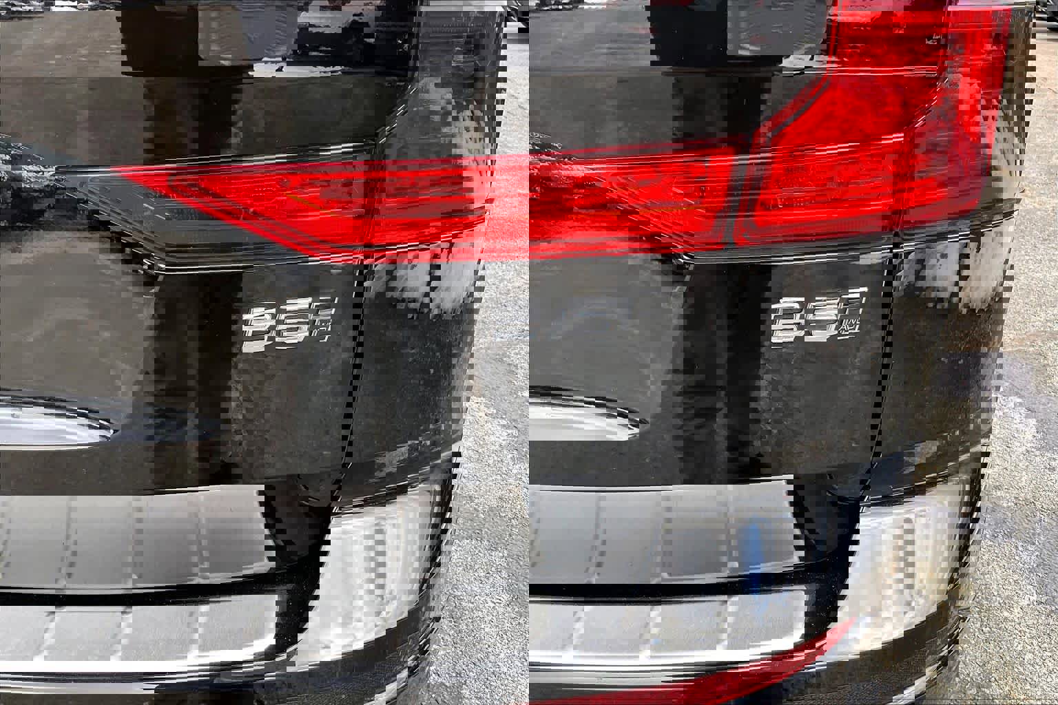 Certified 2023 Volvo XC60 B5 Plus w/ Protection Package Premier image 10