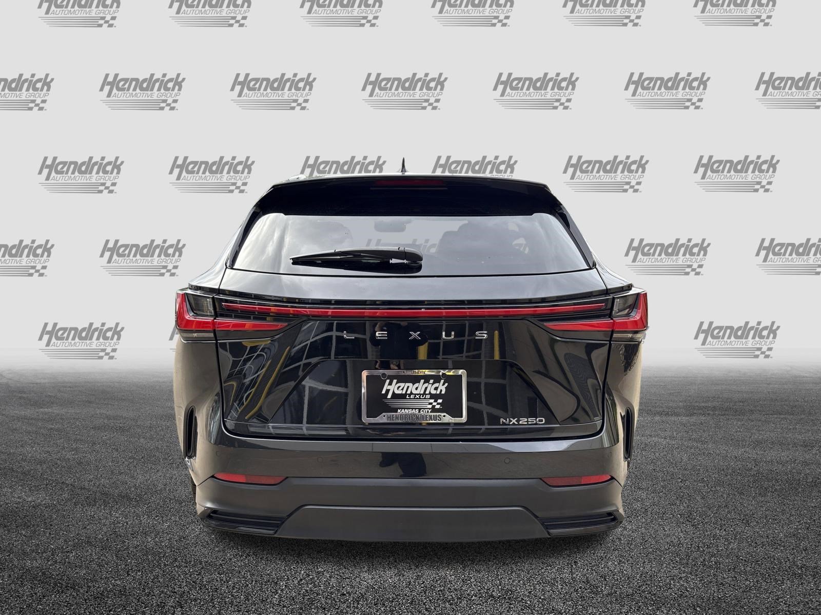 Used 2024 Lexus NX 250 FWD w/ Towing Package (2000 Lbs) image 9