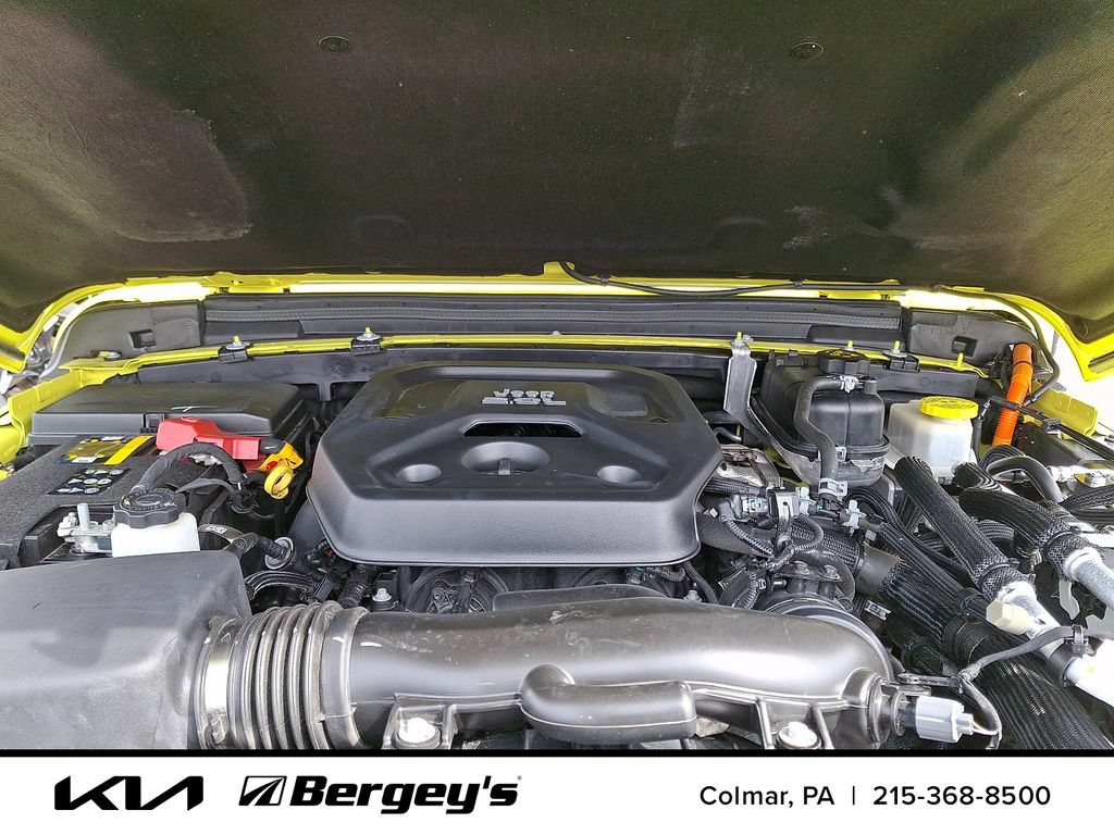Used 2023 Jeep Wrangler Unlimited Rubicon 4xe AWD/4WD image 30