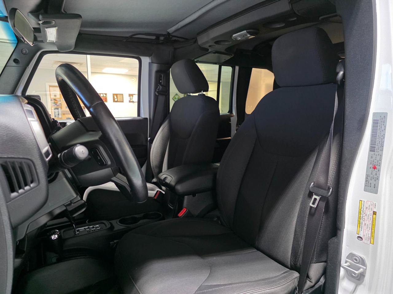 Used 2018 Jeep Wrangler Unlimited Sport w/ Connectivity Group AWD/4WD image 16