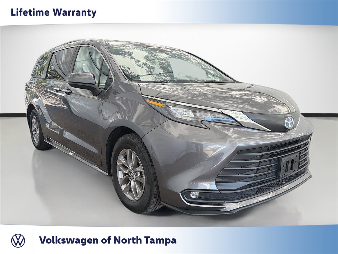 Used 2025 Toyota Sienna XLE