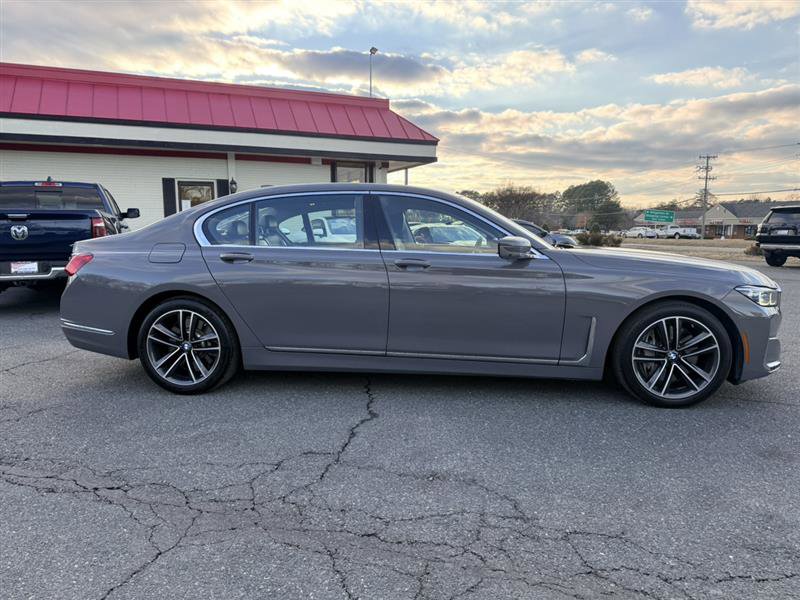 Used 2020 BMW 750i xDrive 750i xDrive AWD w/ Executive Package image 4