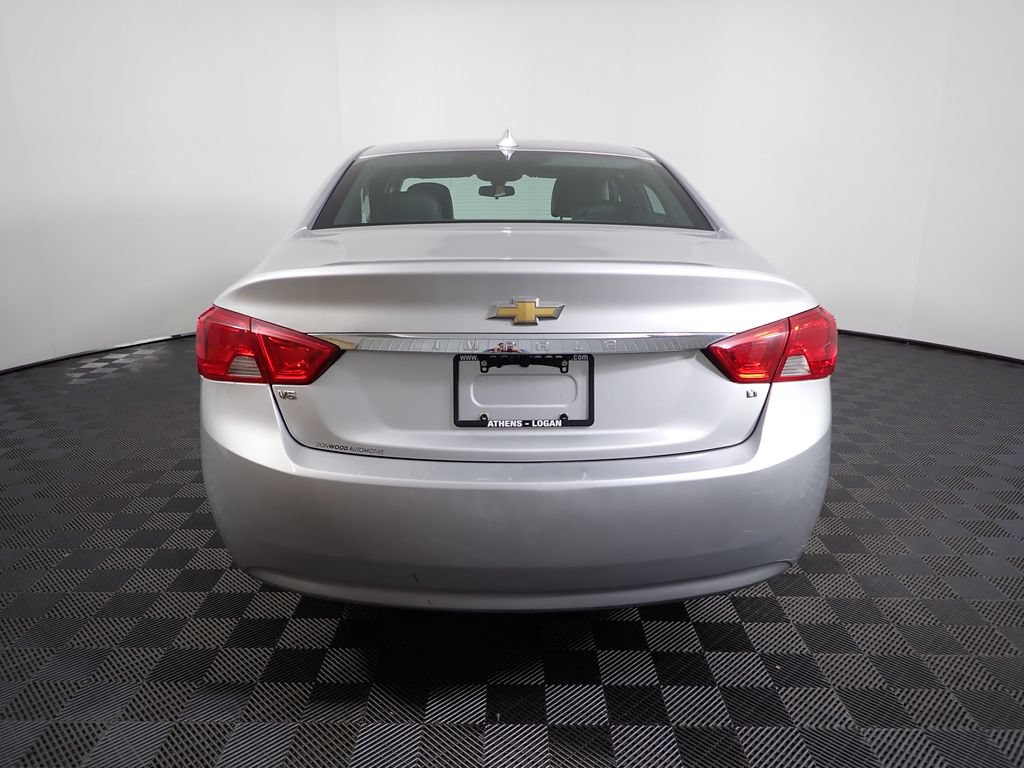 Used 2016 Chevrolet Impala LT FWD image 10