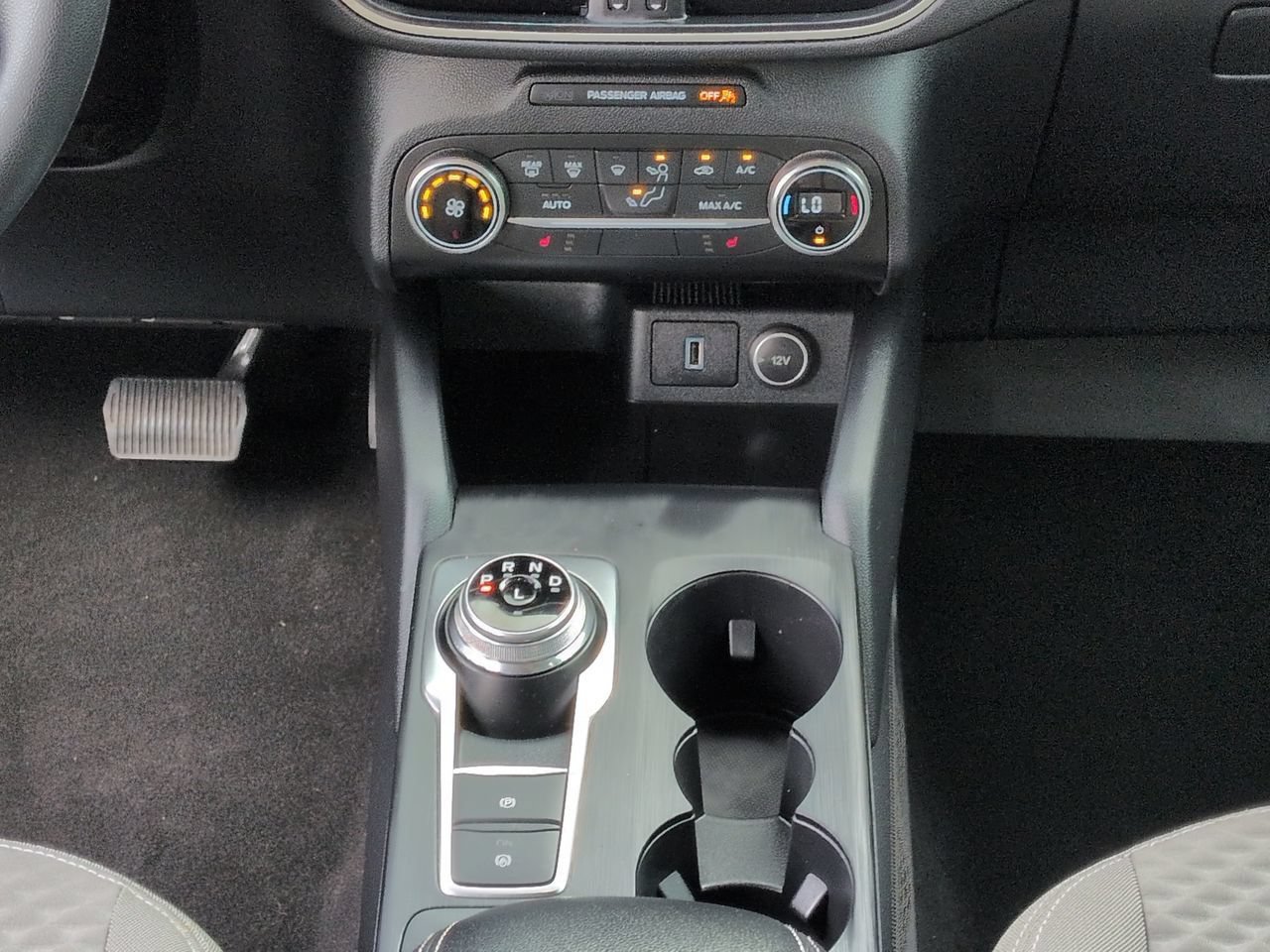 Used 2020 Ford Escape SE FWD image 19