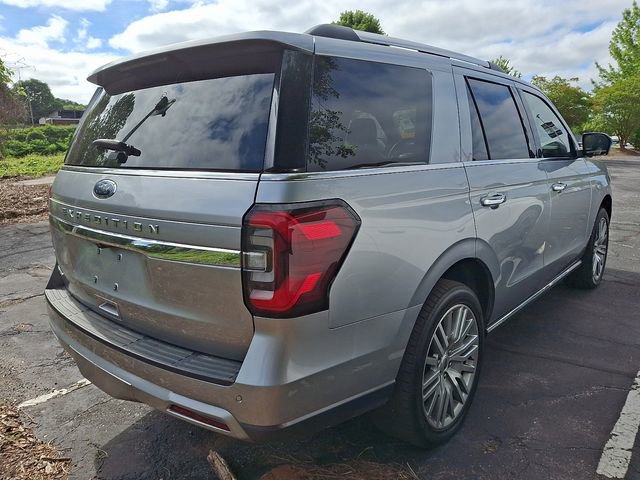Used 2024 Ford Expedition Limited AWD/4WD image 7