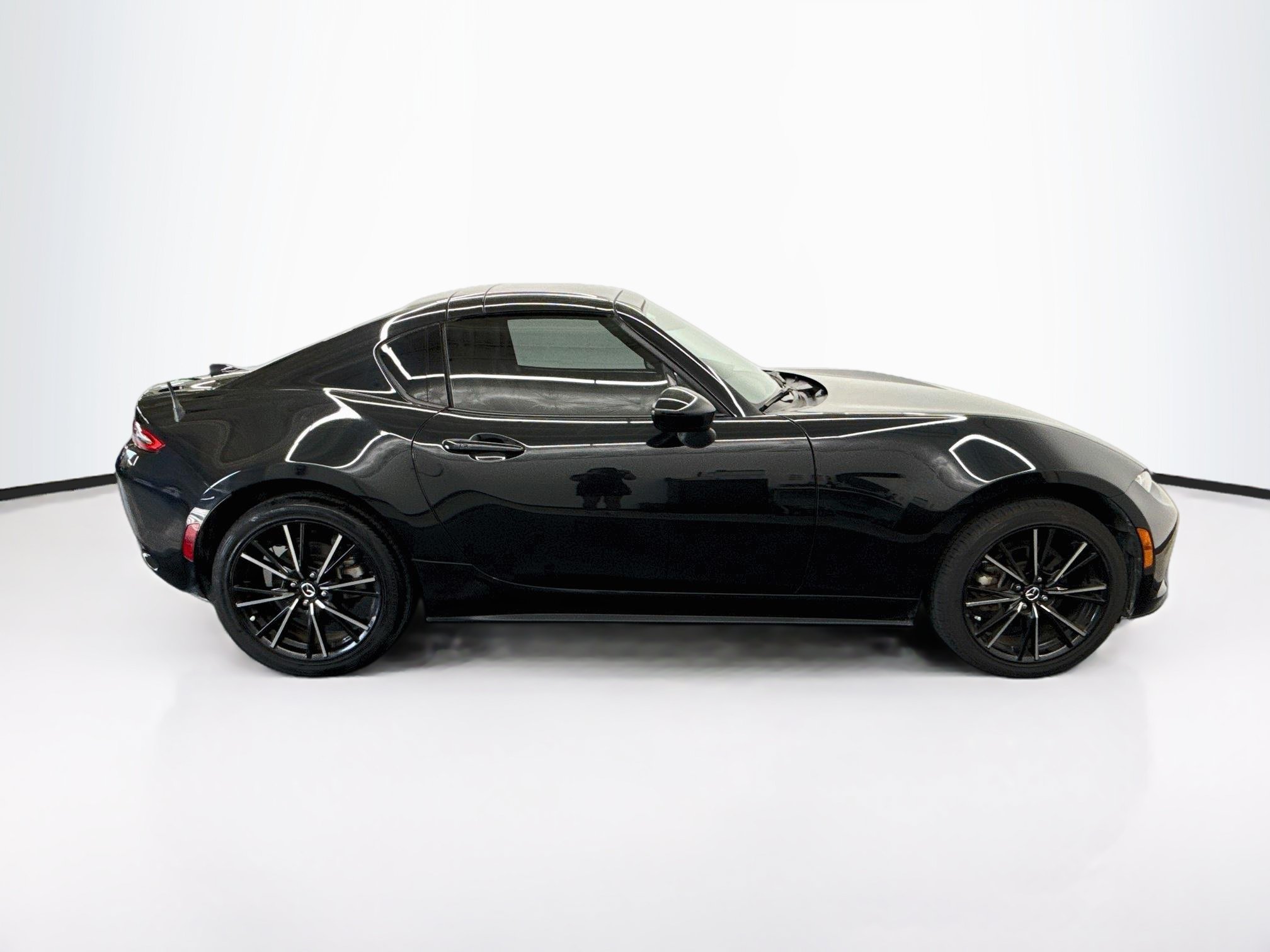 Used 2025 MAZDA MX-5 Miata RF Grand Touring RWD image 10