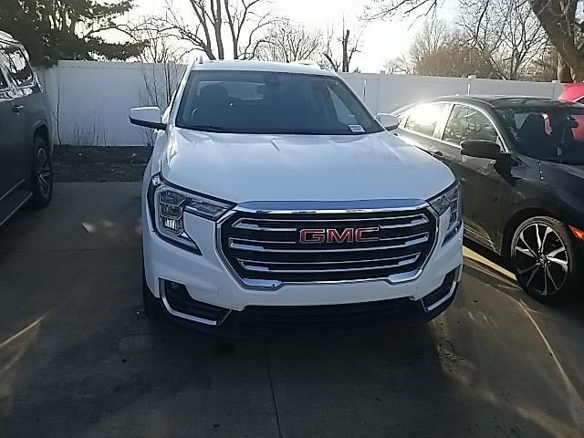 Certified 2024 GMC Terrain SLT image 10