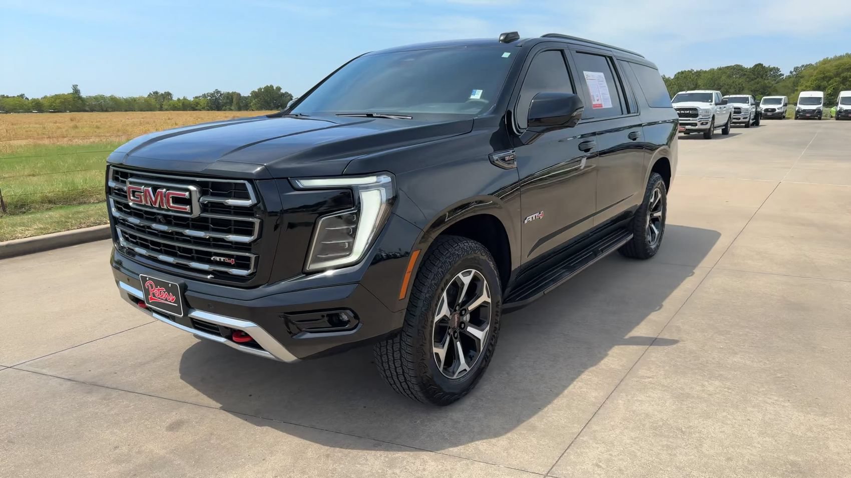 Used 2026 GMC Yukon XL AT4 AWD/4WD image 5