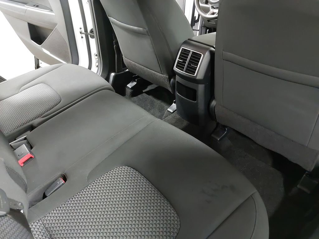 Used 2025 Kia Sportage LX image 11