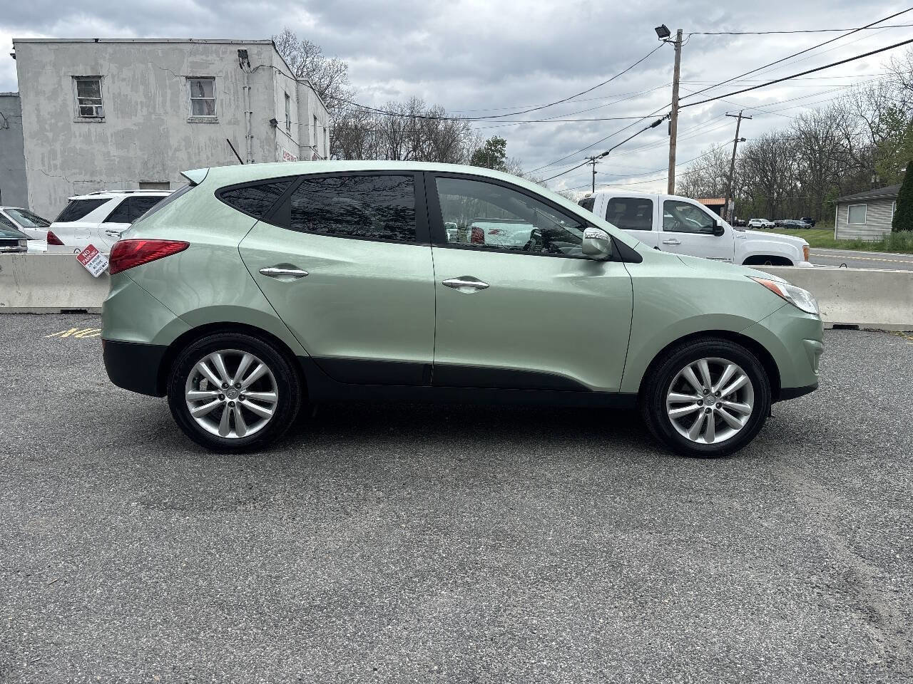 Used 2011 Hyundai Tucson Limited w/ Premium Pkg 3 AWD/4WD image 10