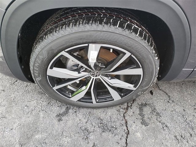 New 2025 Volkswagen Atlas SEL Premium R-Line image 12