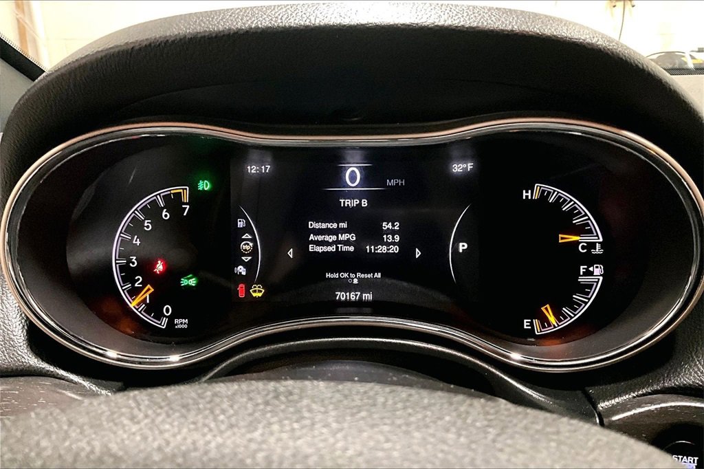 Used 2015 Jeep Grand Cherokee Laredo image 13