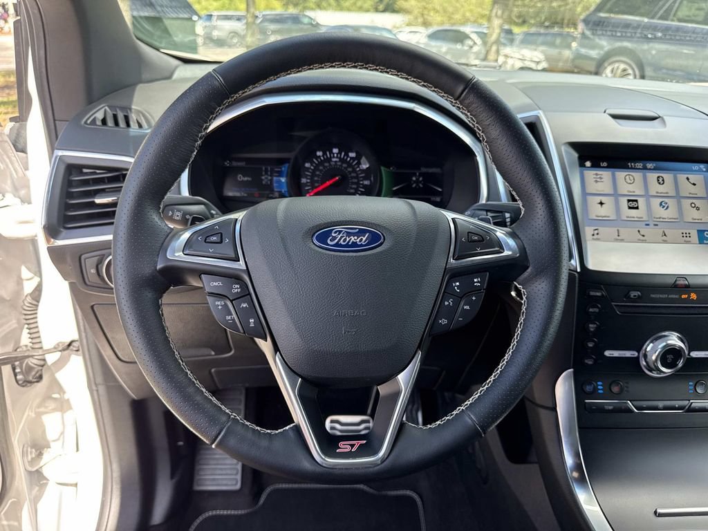 Used 2019 Ford Edge ST w/ Equipment Group 401A AWD/4WD image 26