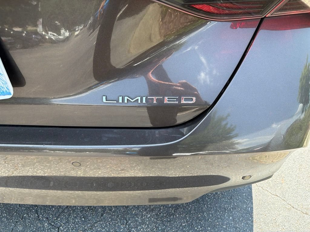 Used 2019 Toyota Avalon Limited w/ Advanced Safety Package FWD image 6