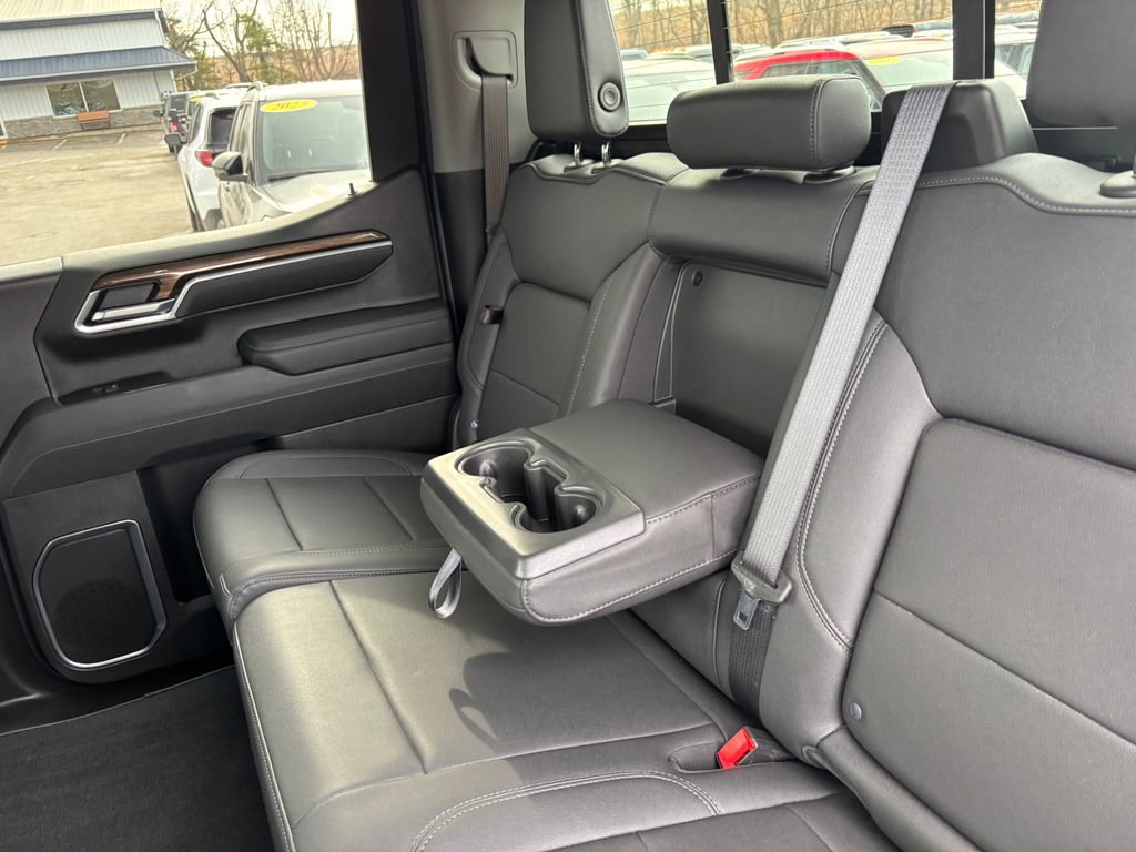 Used 2025 Chevrolet Silverado 1500 LT w/ Leather Package image 41