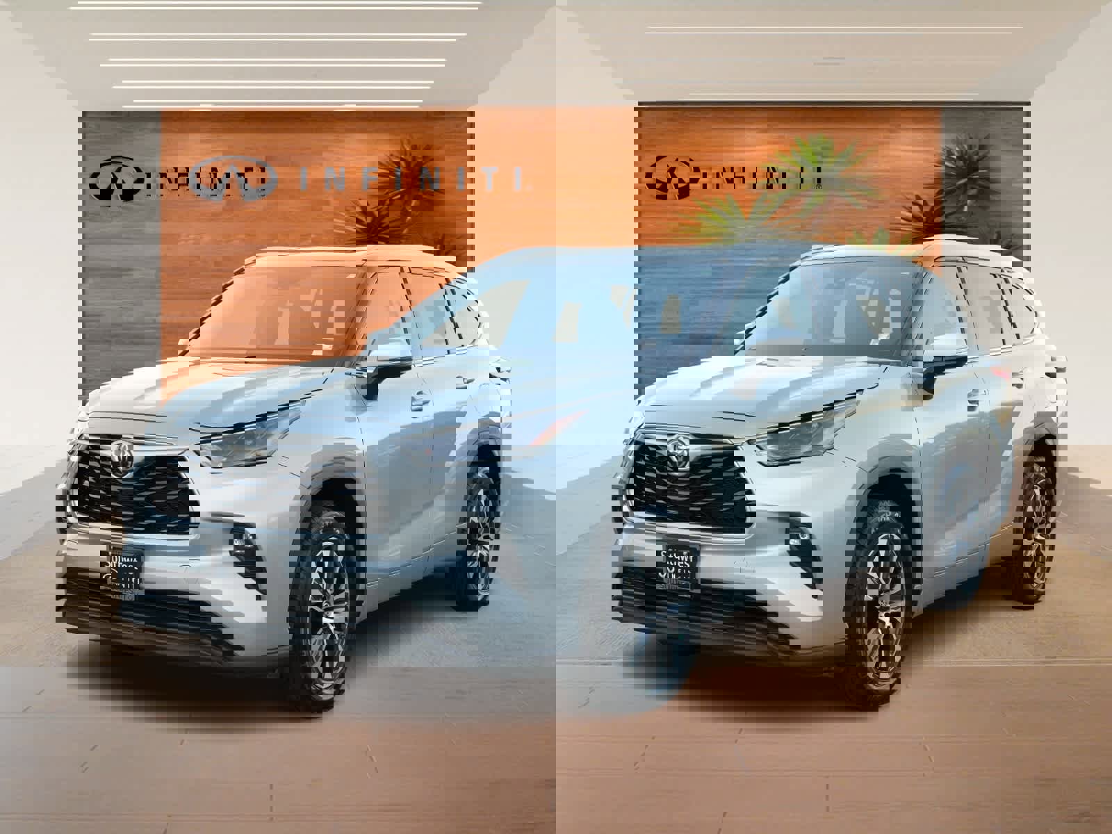 Used 2022 Toyota Highlander XLE image 1