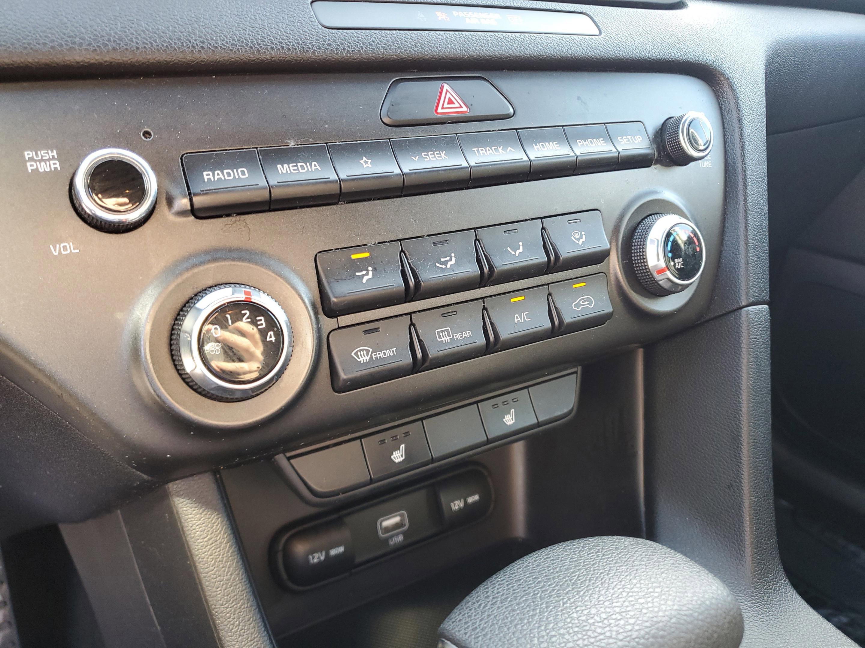 Certified 2020 Kia Sportage S image 24