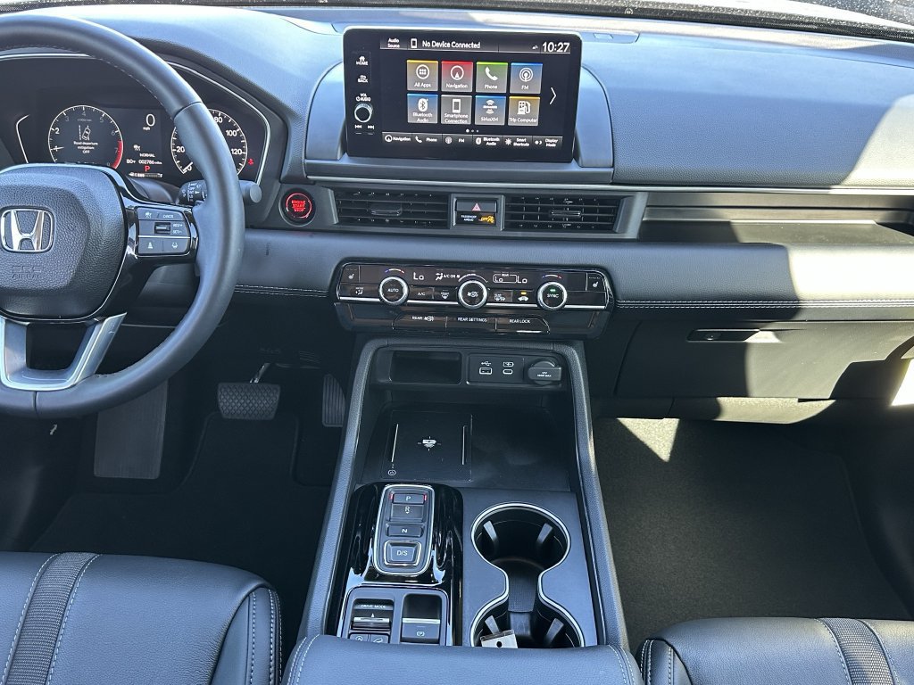 Used 2025 Honda Pilot Touring image 14