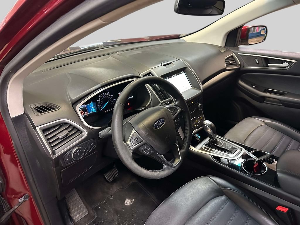 Used 2018 Ford Edge SEL w/ Equipment Group 201A AWD/4WD image 17