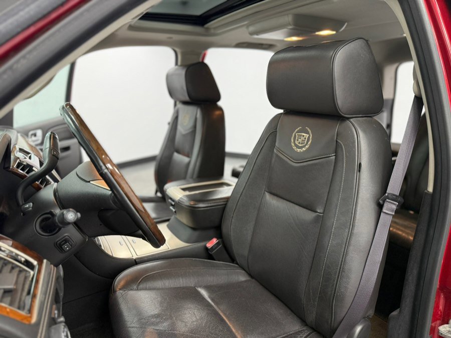 Used 2013 Cadillac Escalade Platinum AWD/4WD image 39