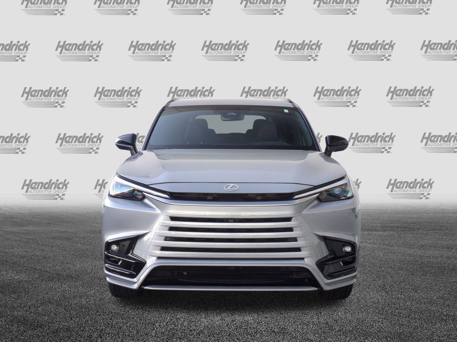 Used 2025 Lexus TX 500h AWD w/ Technology Package image 3