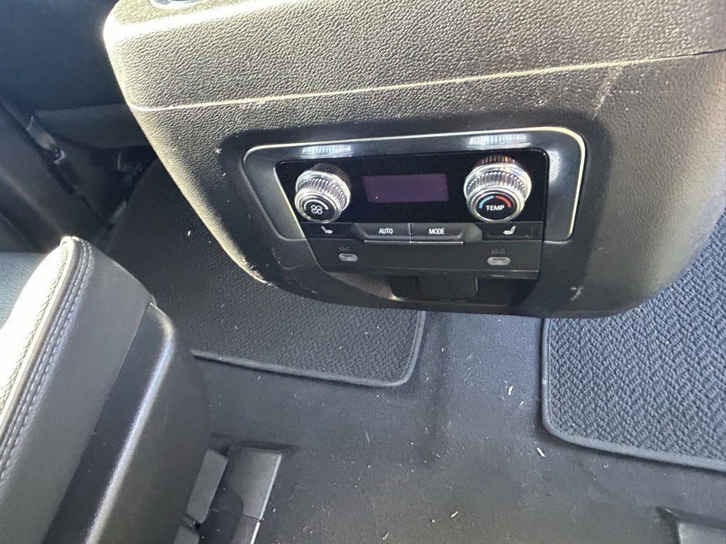 Used 2023 GMC Yukon Denali image 10