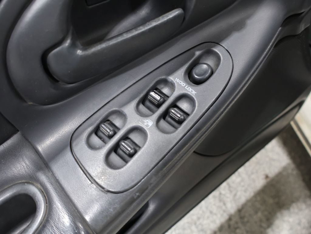 Used 2004 Dodge Intrepid SE image 19