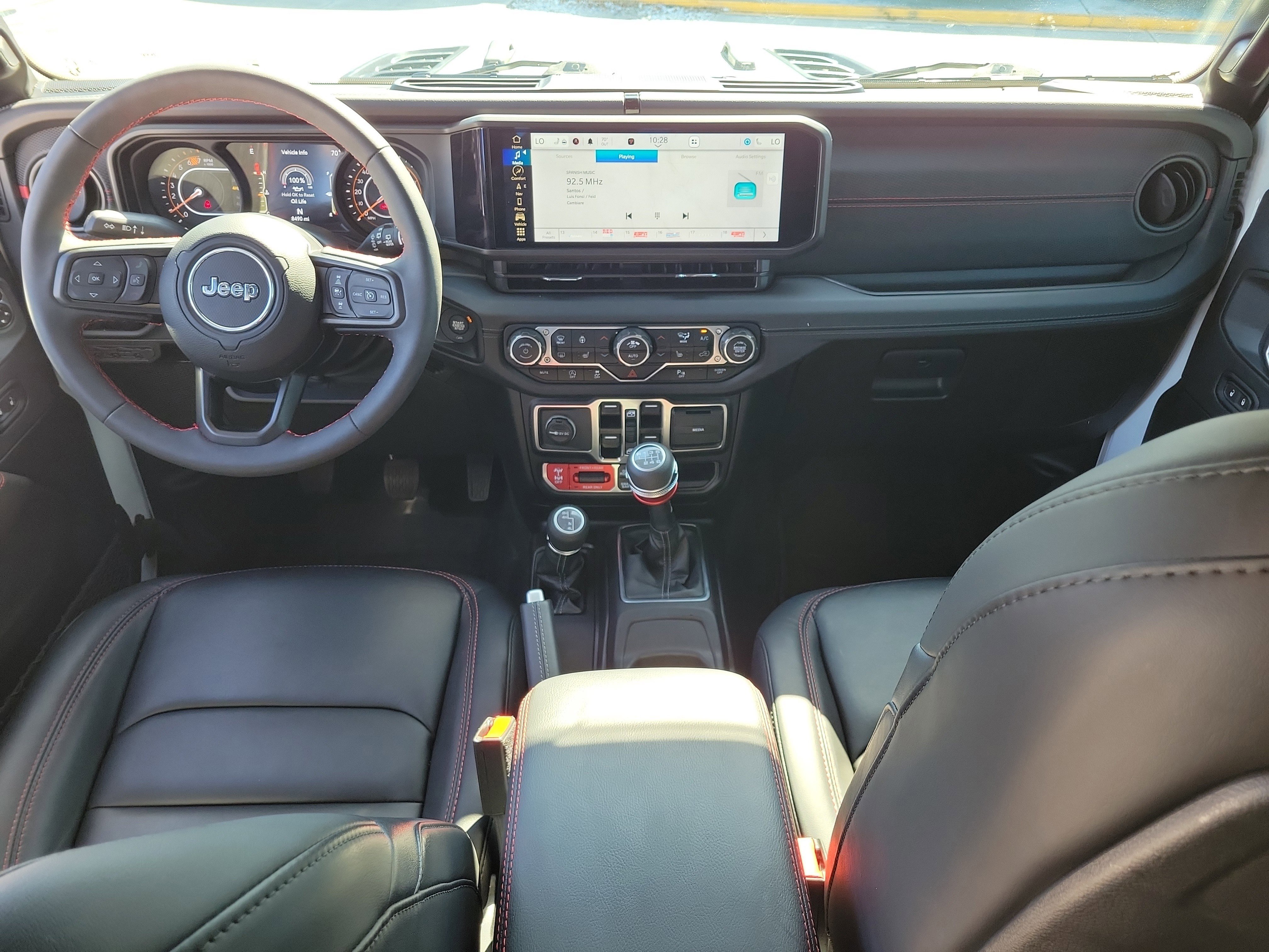 Used 2024 Jeep Wrangler Unlimited Rubicon AWD/4WD image 16