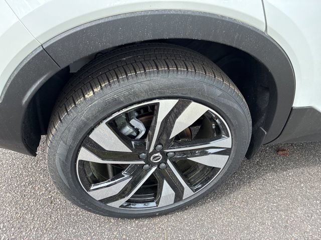New 2026 Volvo XC40 B5 Ultra w/ Protection Package Premier AWD/4WD image 16