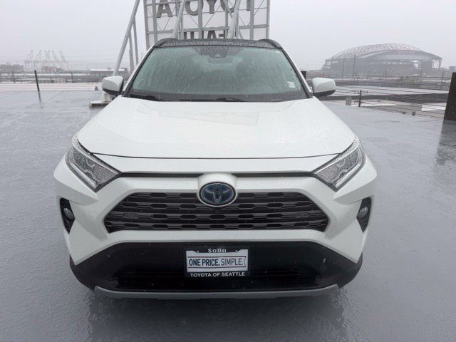 Used 2021 Toyota RAV4 Limited AWD/4WD image 8