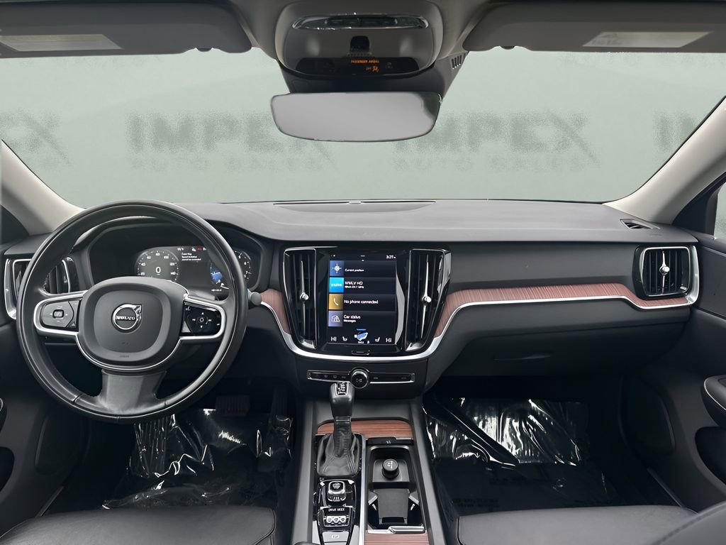 Used 2021 Volvo S60 T5 Momentum w/ Premium Package image 14