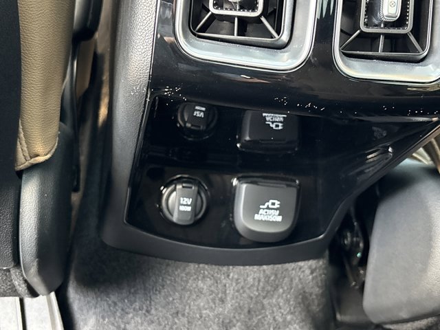 Used 2025 Kia Sorento SX Prestige w/ Olive Brown Leather Package image 18