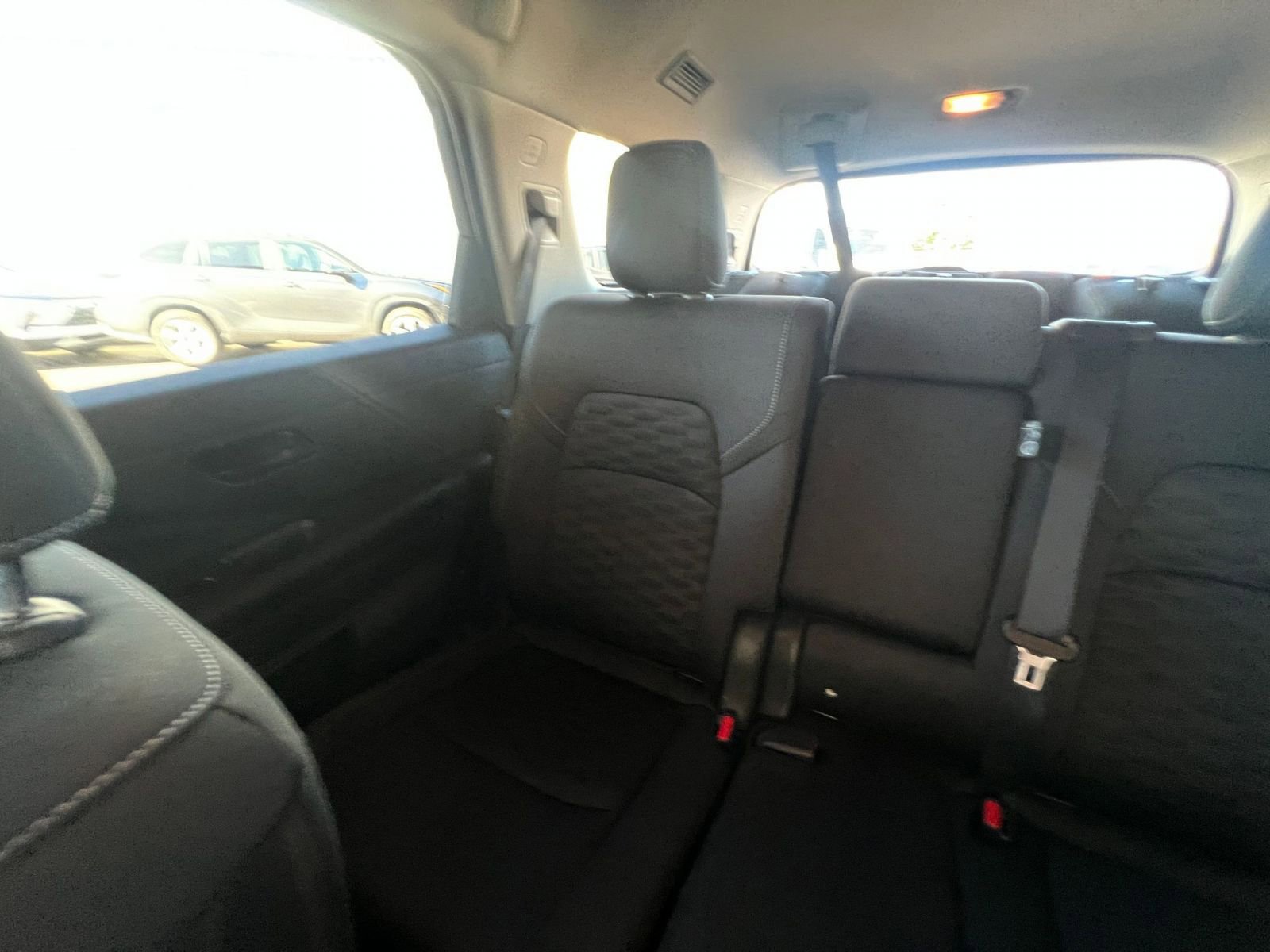 Used 2025 Nissan Pathfinder SV AWD/4WD image 41
