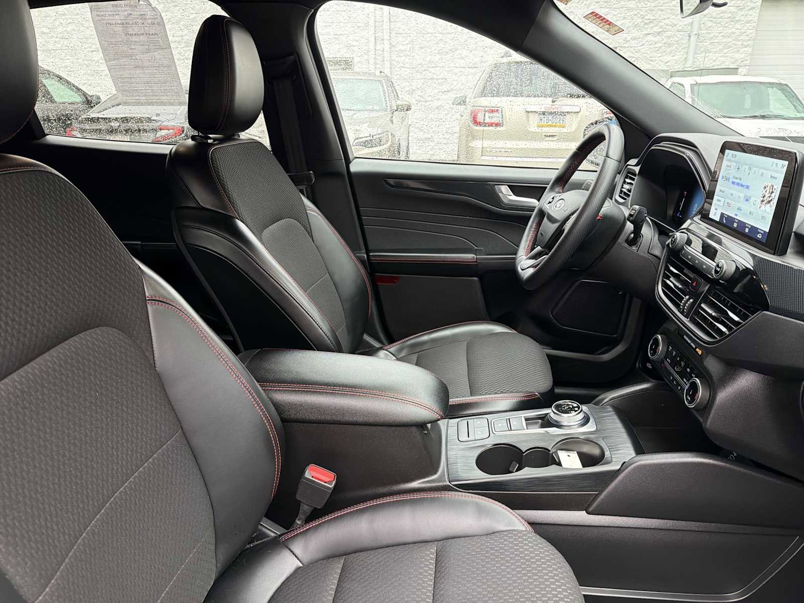 Used 2024 Ford Escape ST-Line image 26