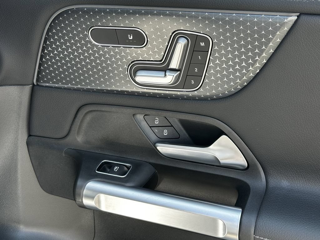 Certified 2026 Mercedes-Benz GLB 35 AMG 4MATIC image 17