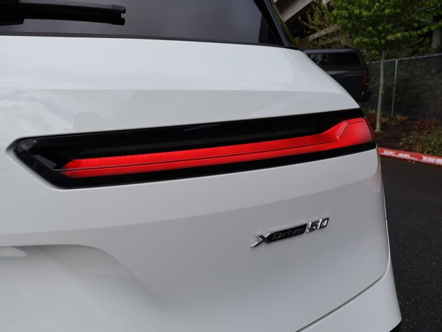 Used 2023 BMW iX xDrive50 w/ Premium Package image 8