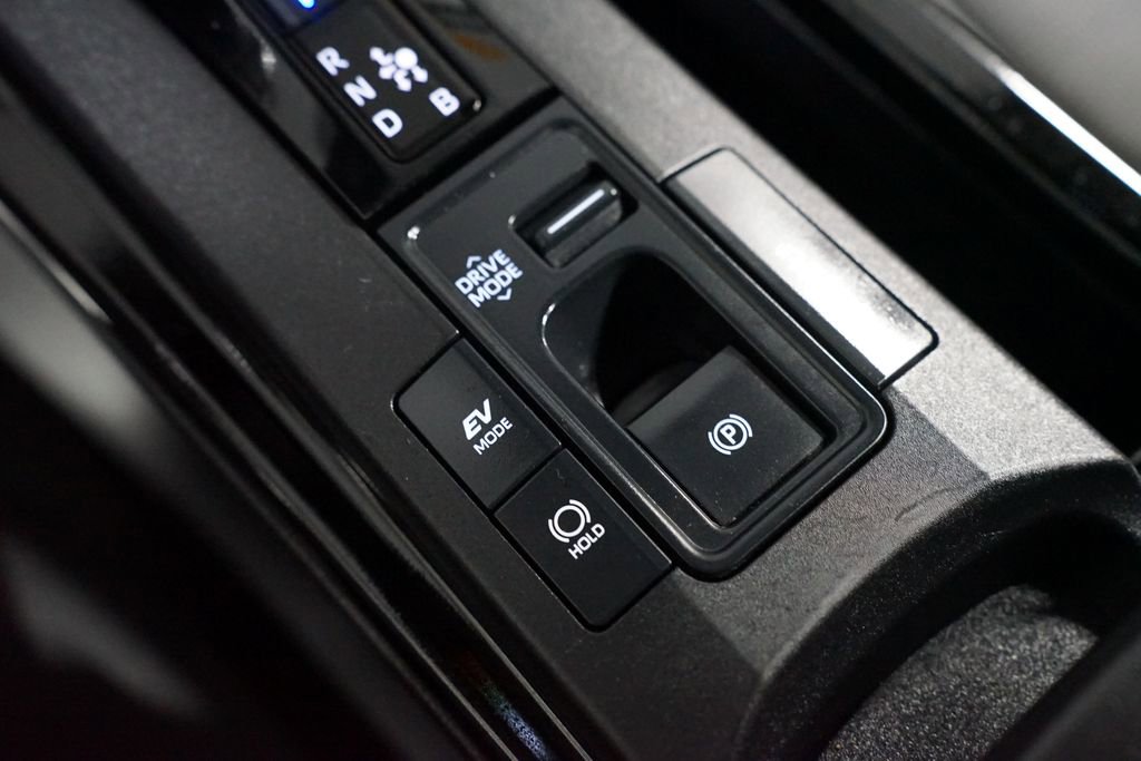 Used 2023 Toyota Prius LE image 22