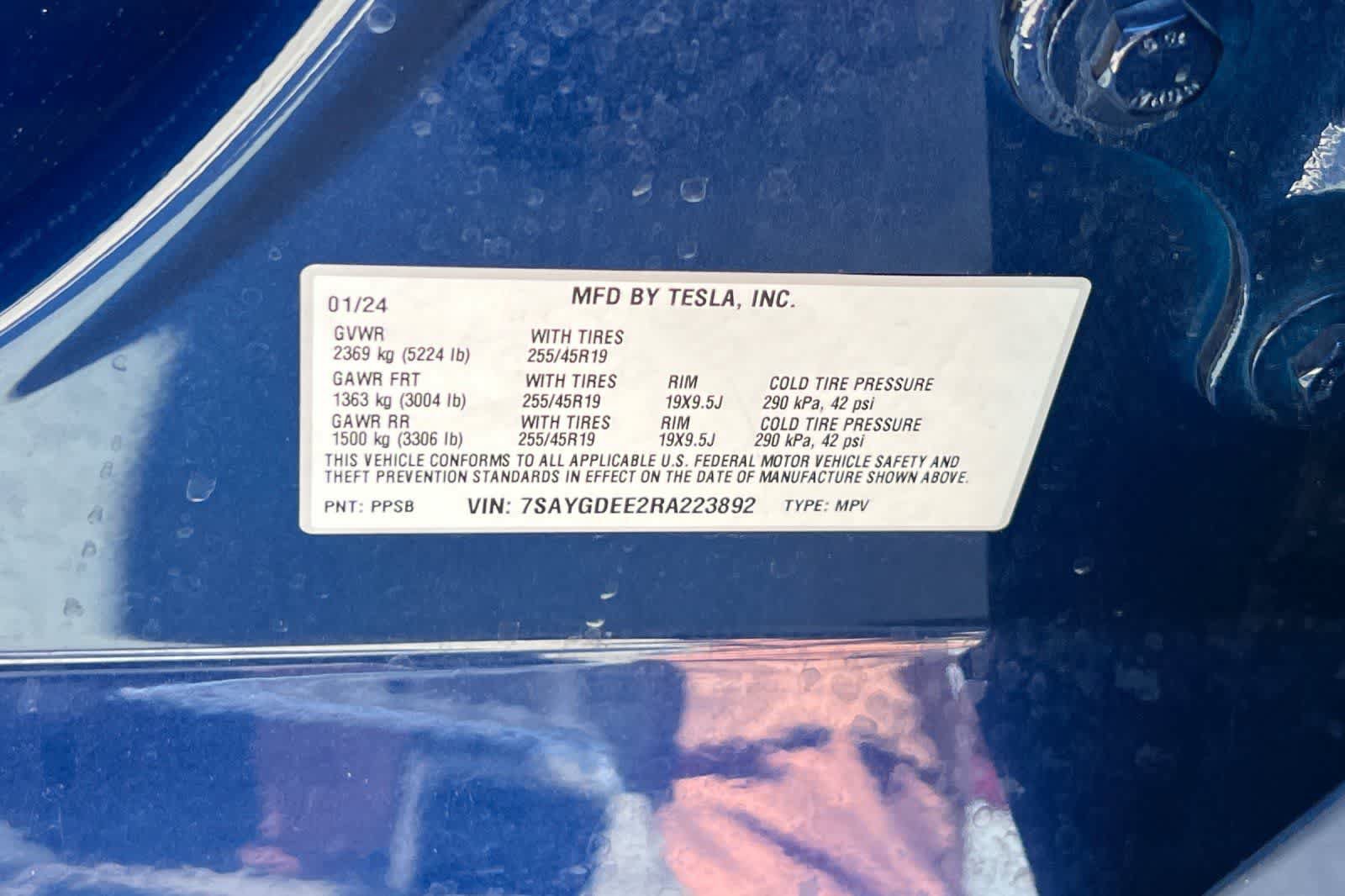 Used 2024 Tesla Model Y Long Range AWD/4WD image 30