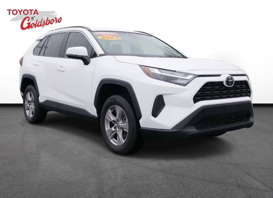 Used 2023 Toyota RAV4 XLE image 3