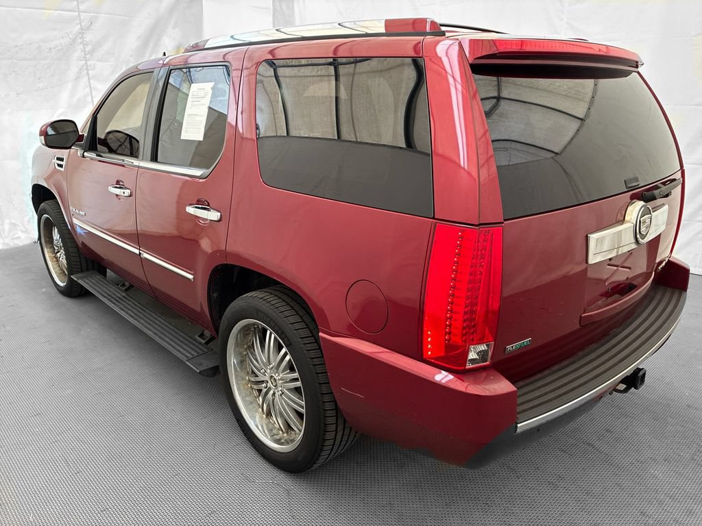 Used 2010 Cadillac Escalade Premium AWD/4WD image 4