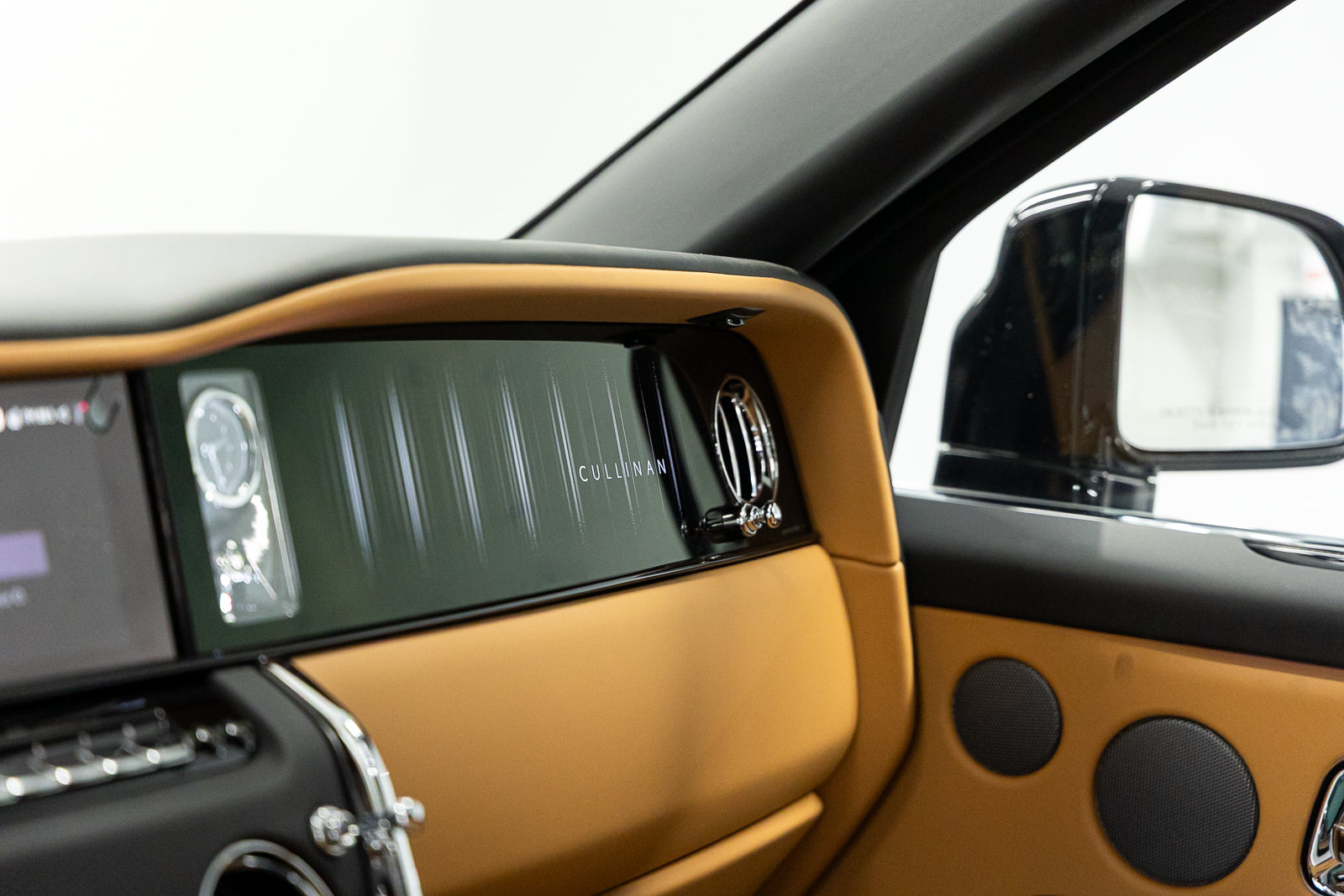 New 2027 Rolls-Royce Cullinan AWD/4WD image 42