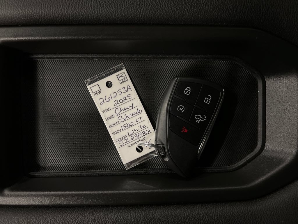 Certified 2025 Chevrolet Silverado 1500 LT AWD/4WD image 29
