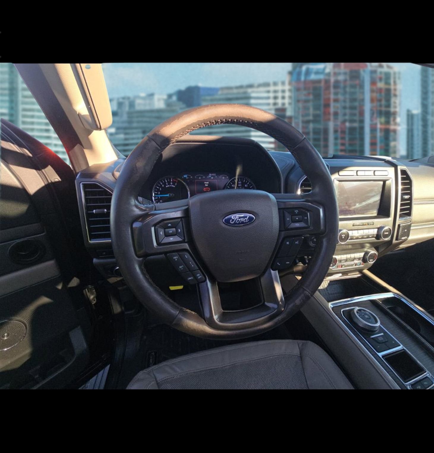 Used 2021 Ford Expedition Limited image 13